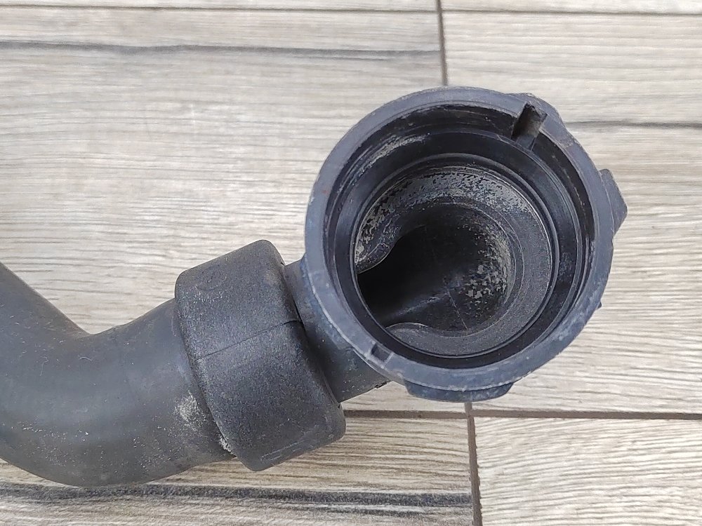 Патрубок системы охлаждения, 1200 рублей, Москва