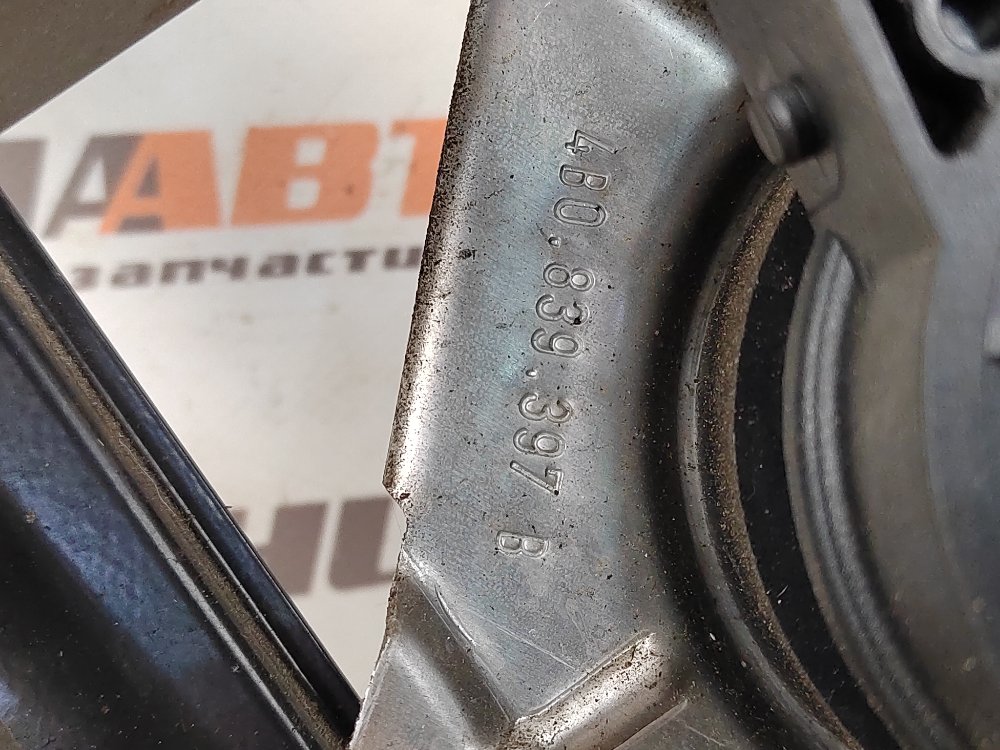 Стеклоподъемник, 1000 рублей, Москва