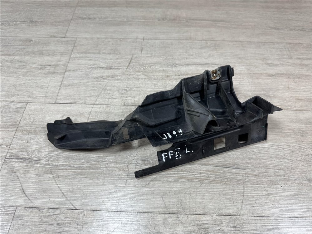 Накладка крыла, 500 рублей, Севастополь