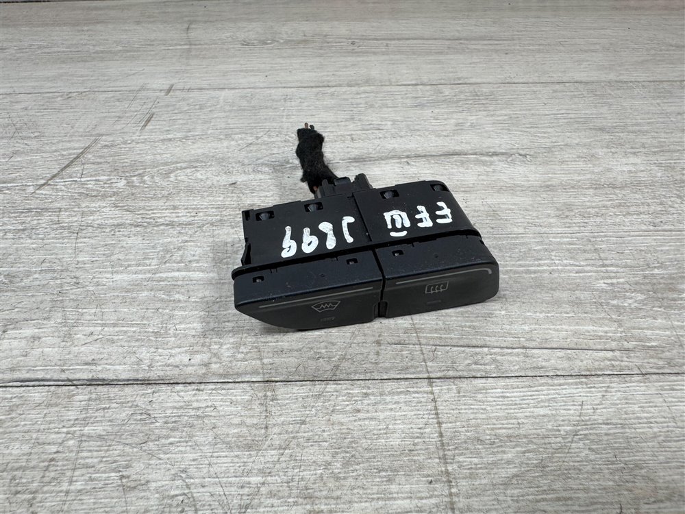 Кнопка обогрева заднего стекла, 500 рублей, Севастополь