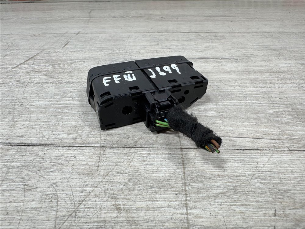 Кнопка обогрева заднего стекла, 500 рублей, Севастополь