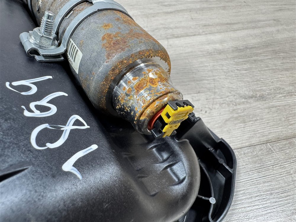 Подушка безопасности в торпедо, 3000 рублей, Севастополь