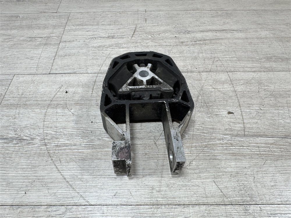 Подушка двигателя, 1000 рублей, Севастополь