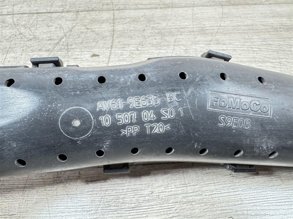 Воздухозаборник, 1000 рублей, Севастополь