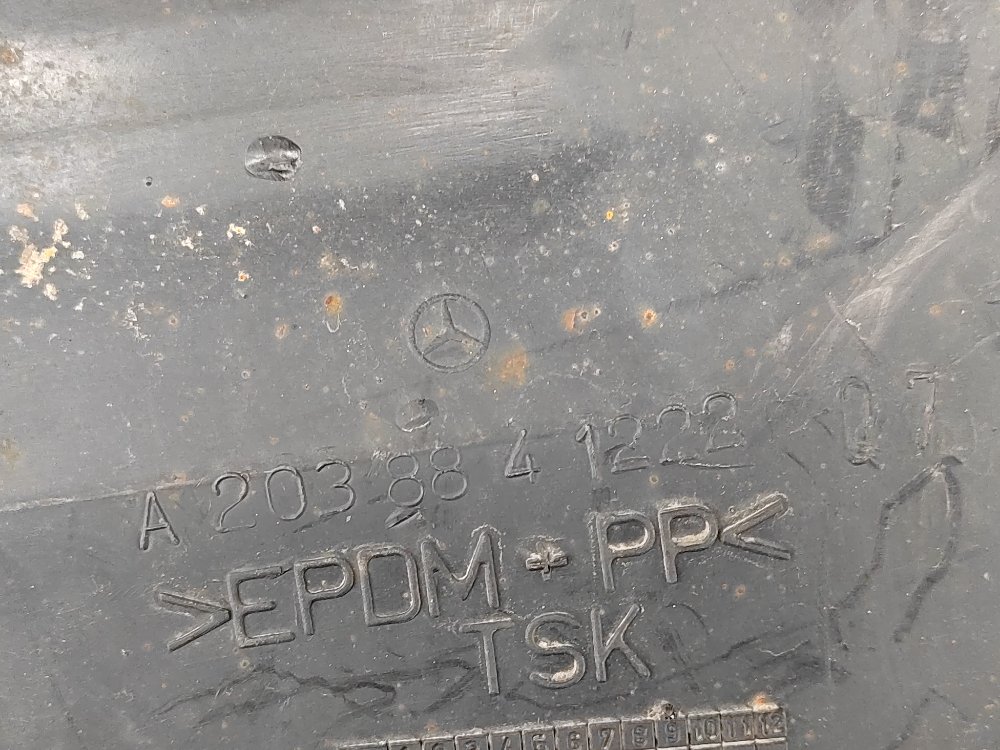 Подкрылок, 700 рублей, Москва