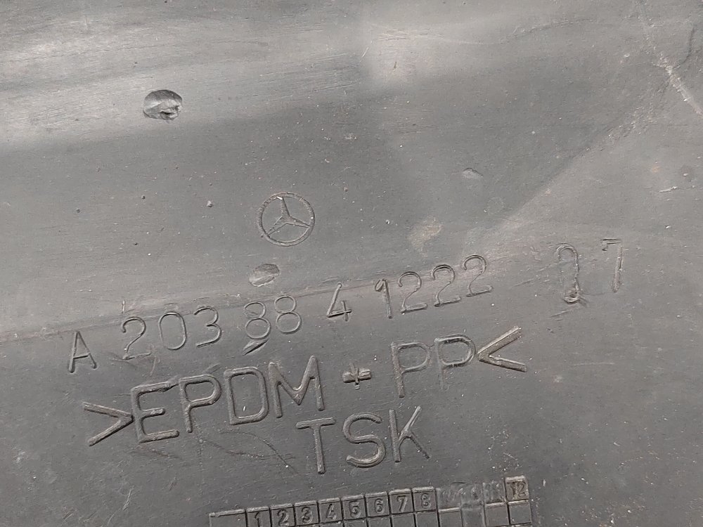 Подкрылок, 700 рублей, Москва