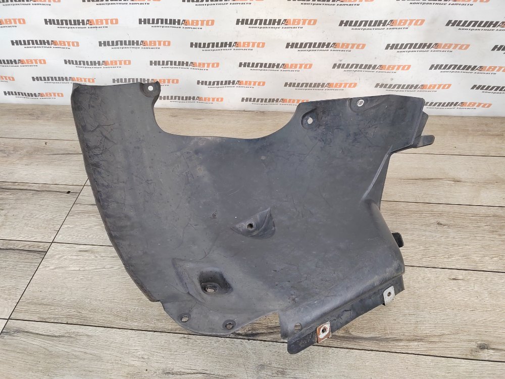 Подкрылок, 600 рублей, Москва