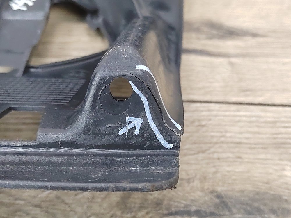 Кронштейн бампера центральный, 500 рублей, Москва