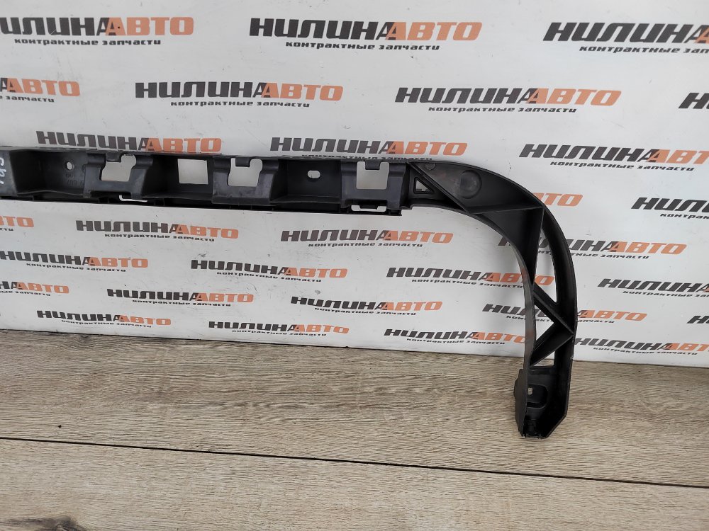 Кронштейн бампера центральный, 700 рублей, Москва