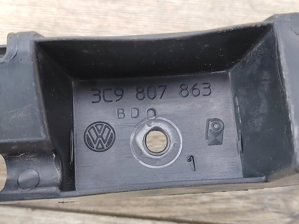 Кронштейн бампера центральный, 700 рублей, Москва