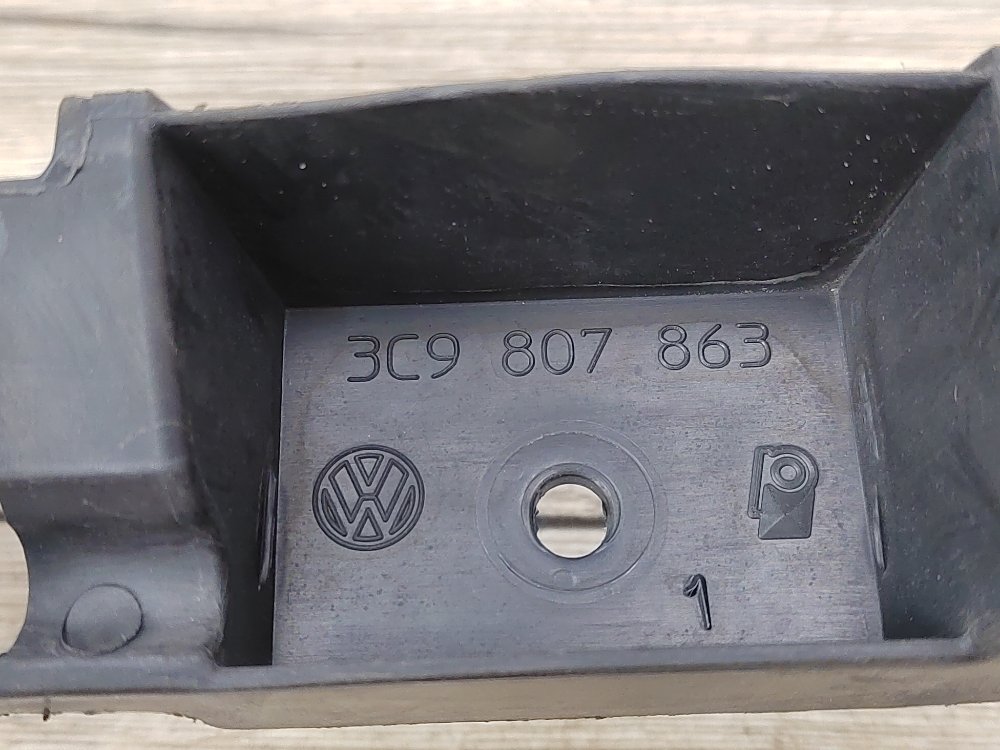 Кронштейн бампера центральный, 700 рублей, Москва