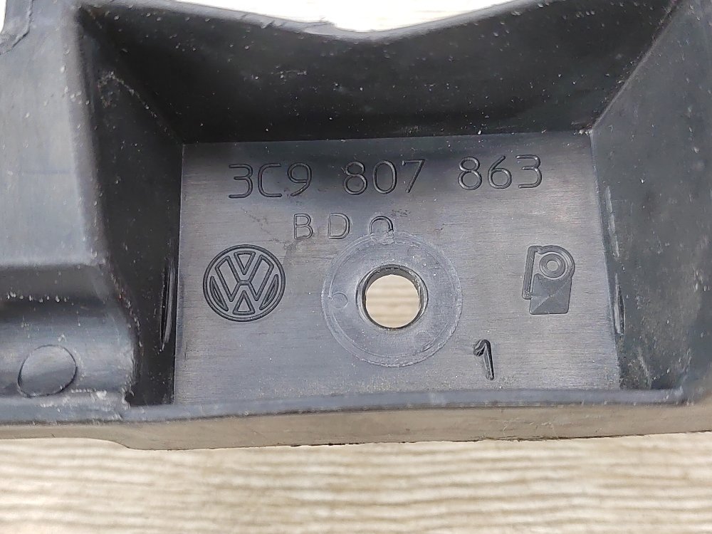 Кронштейн бампера центральный, 700 рублей, Москва