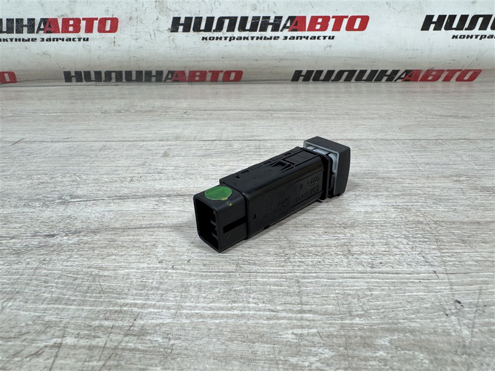 Кнопка обогрева лобового стекла, 500 рублей, Севастополь