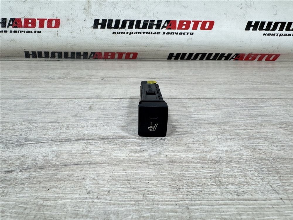 Кнопка обогрева сидений, 500 рублей, Севастополь