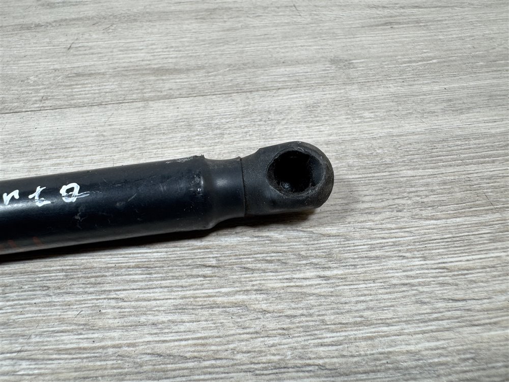 Амортизатор крышки багажника, 750 рублей, Севастополь