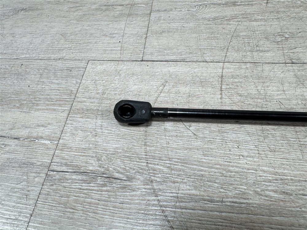 Амортизатор капота, 750 рублей, Севастополь