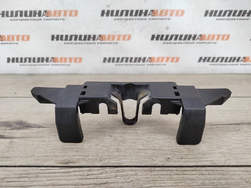 Накладка замка капота, 500 рублей, Москва