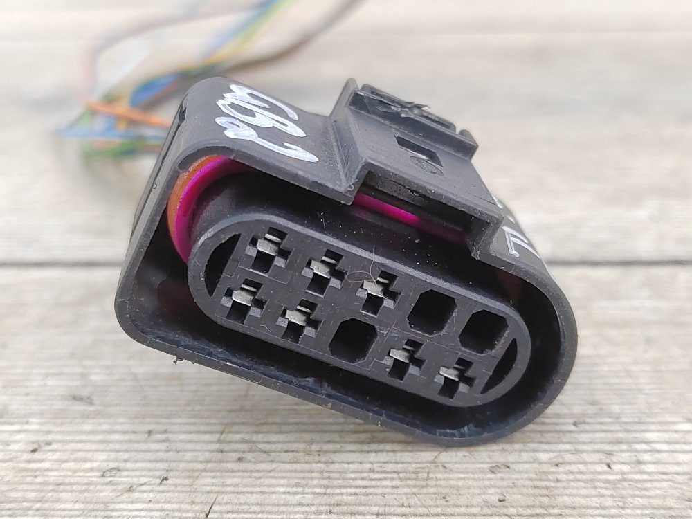 Фишка фары, 600 рублей, Москва