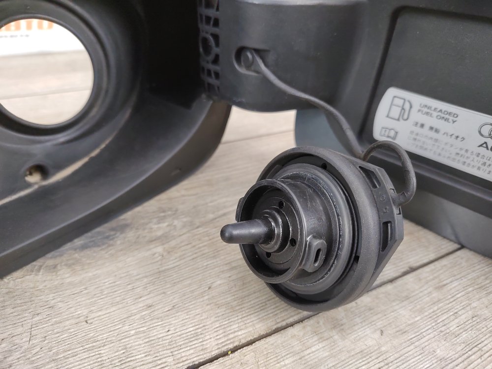 Лючок топливного бака, 900 рублей, Москва