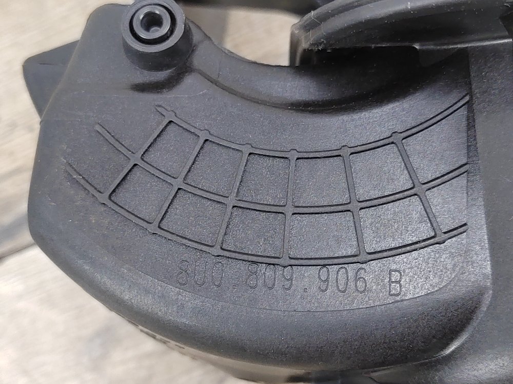 Лючок топливного бака, 900 рублей, Москва