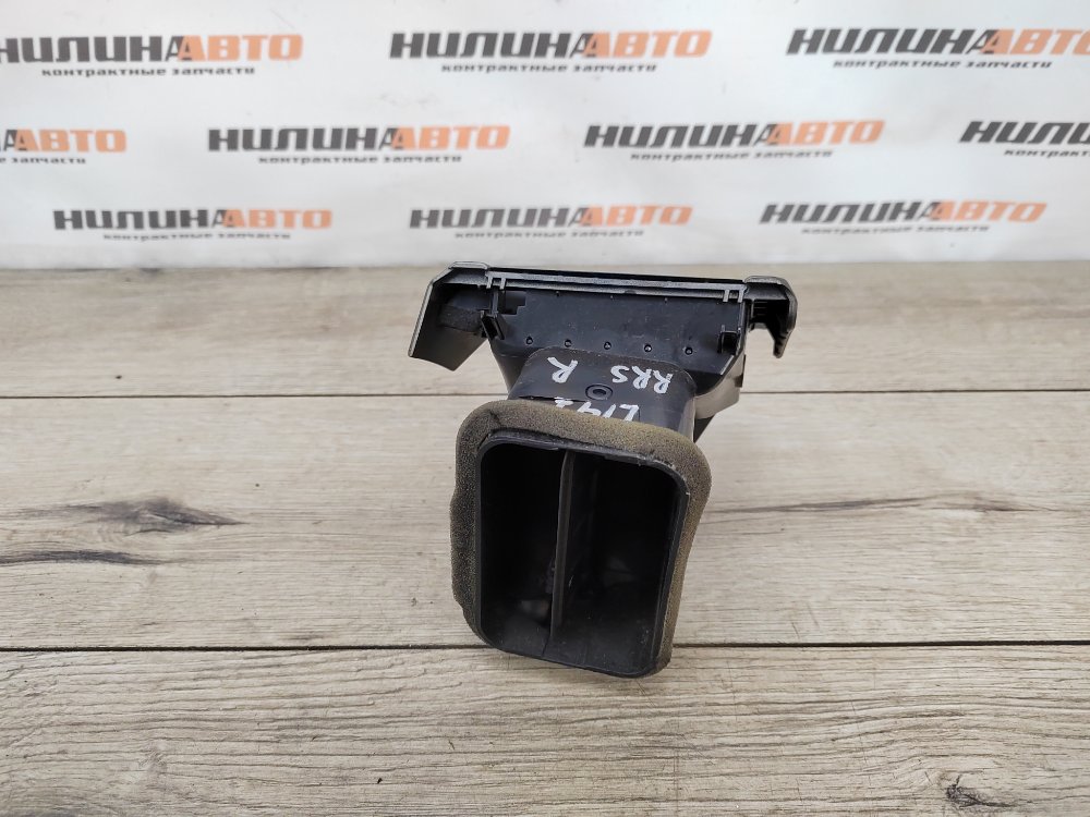 Дефлектор в торпедо, 400 рублей, Москва