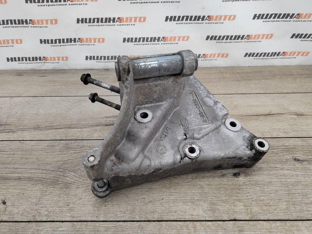 Кронштейн генератора, 2000 рублей, Москва