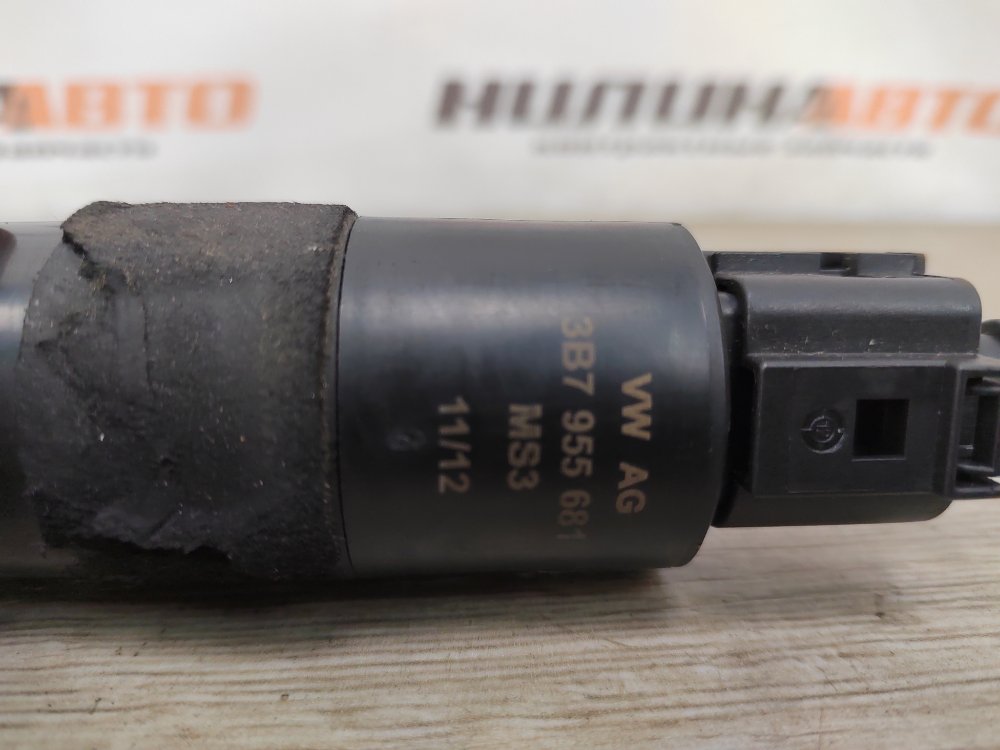 Насос омывателя фар, 1000 рублей, Москва