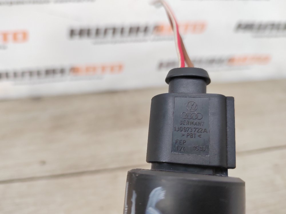 Насос омывателя фар, 1000 рублей, Москва