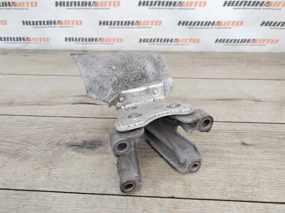 Кронштейн двигателя, 1000 рублей, Москва