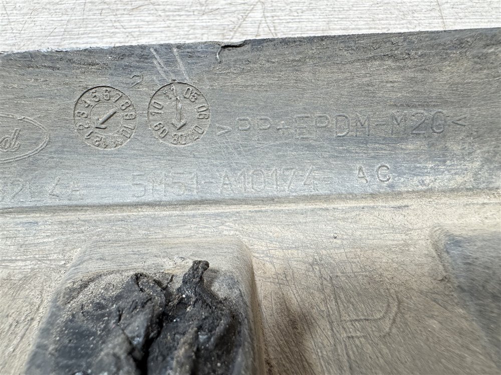 Накладка крыла, 800 рублей, Севастополь