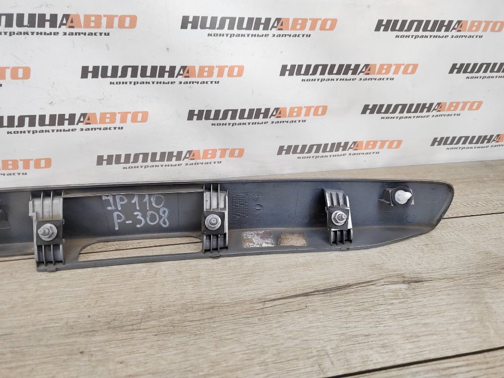 Накладка крышки багажника, 1200 рублей, Москва