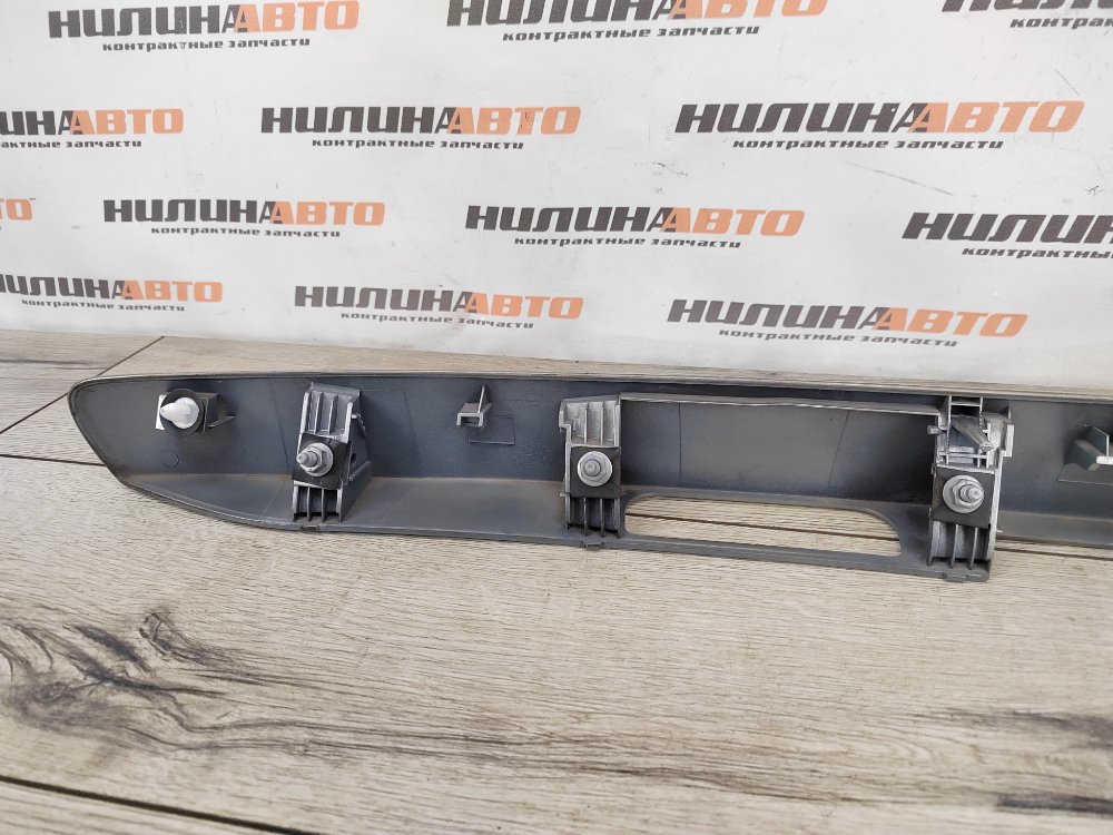 Накладка крышки багажника, 1200 рублей, Москва