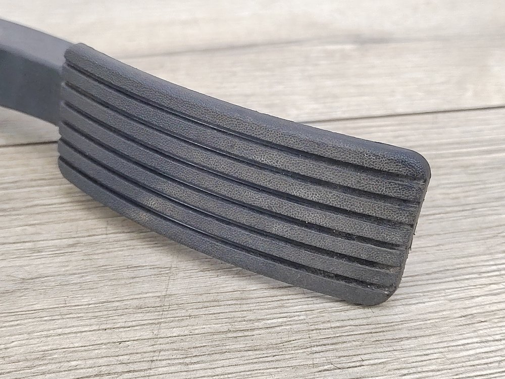 Педаль газа, 400 рублей, Москва