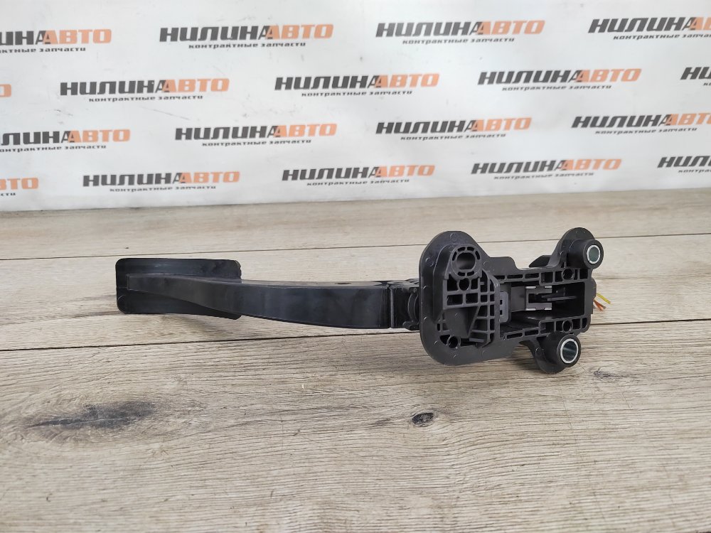 Педаль газа, 400 рублей, Москва