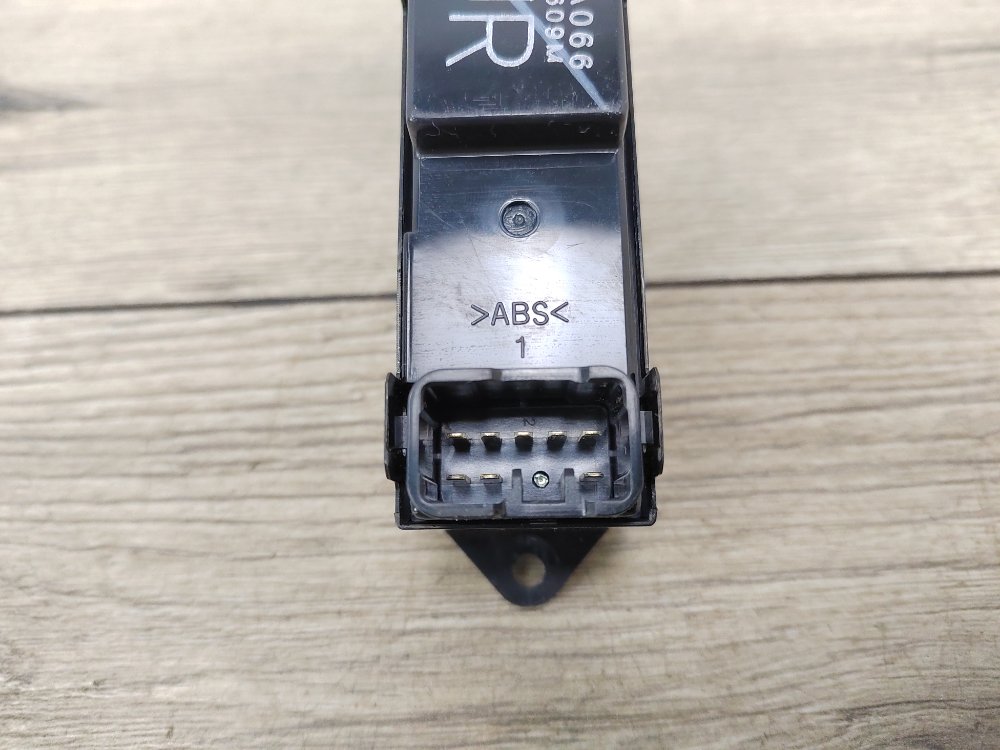 Кнопка стеклоподъемника, 400 рублей, Москва