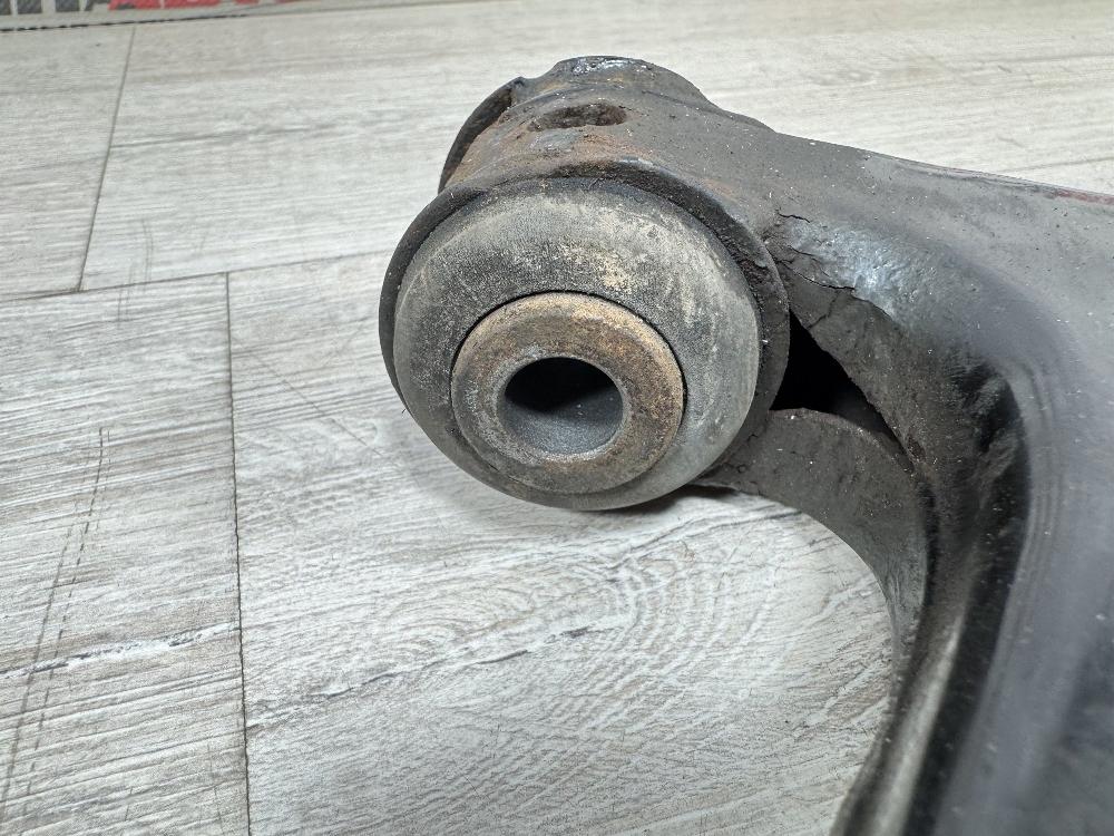 Рычаг передний нижний, 1800 рублей, Севастополь