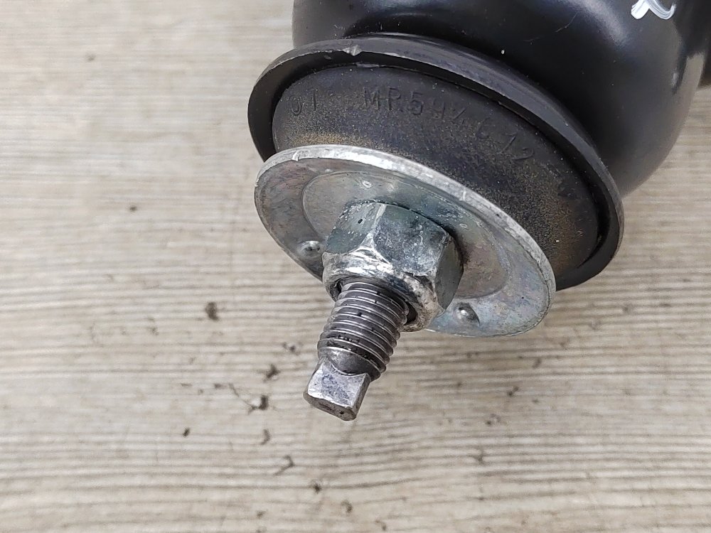 Амортизатор, 2000 рублей, Москва