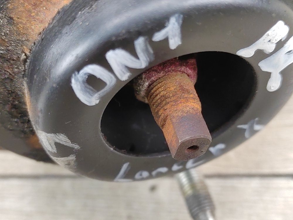 Амортизатор, 3000 рублей, Москва