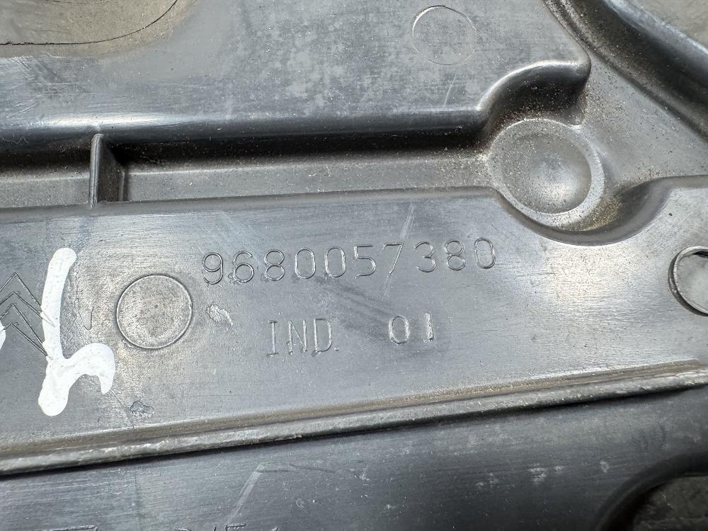 Дефлектор радиатора, 500 рублей, Севастополь