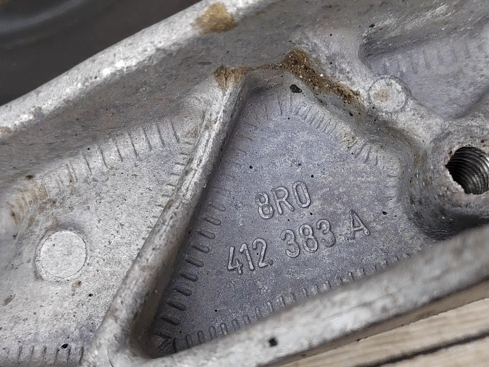 Опорный кронштейн амортизатора, 1300 рублей, Москва