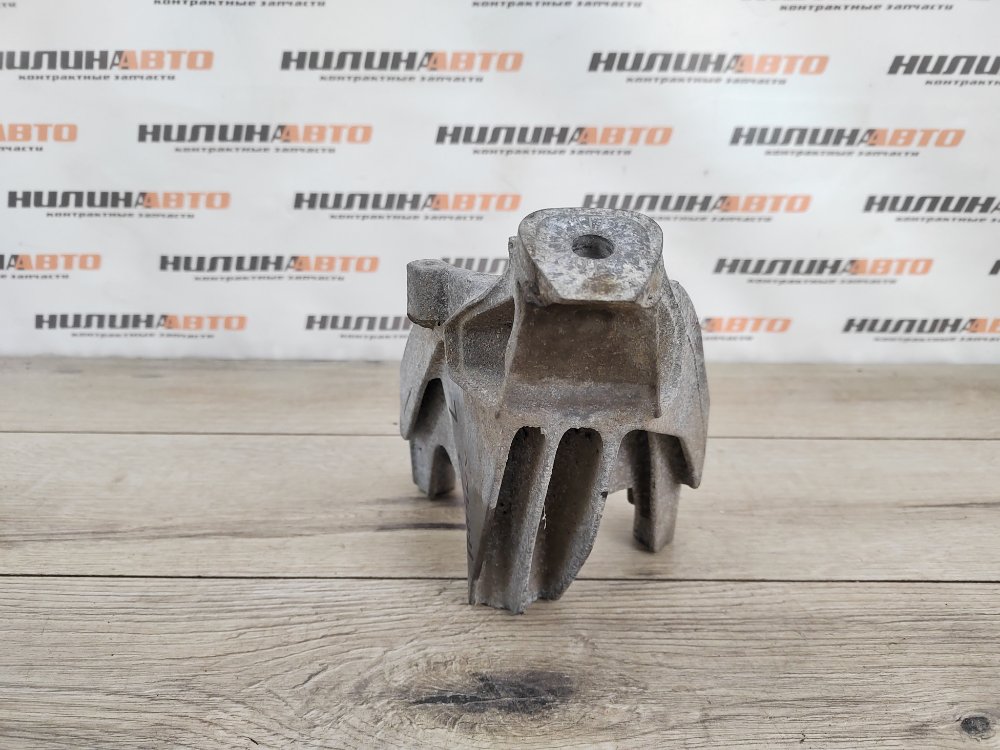 Кронштейн двигателя, 450 рублей, Москва