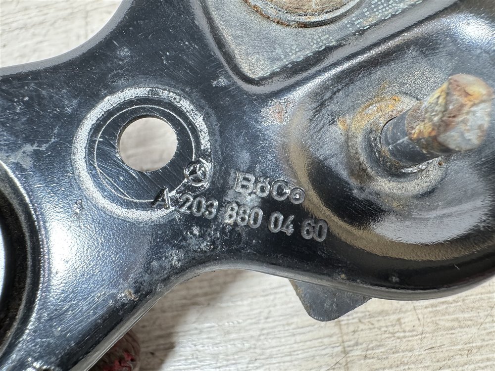 Упор капота, 500 рублей, Севастополь