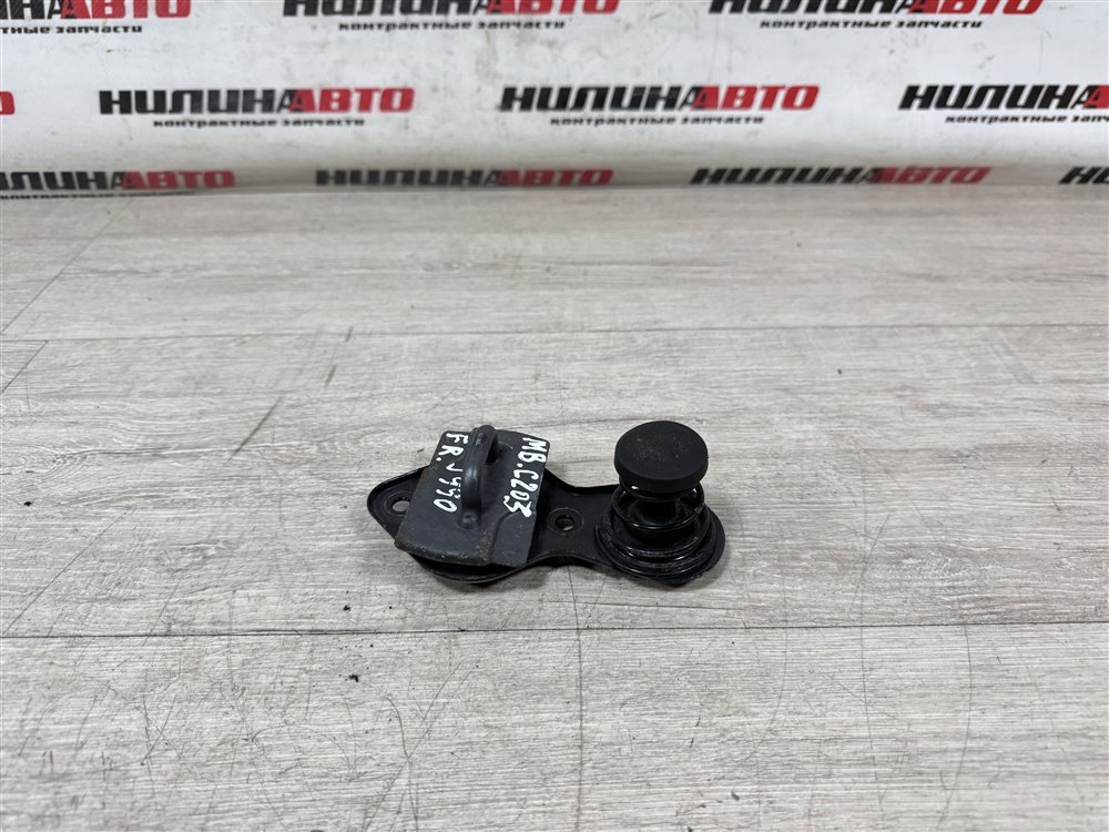 Упор капота, 500 рублей, Севастополь