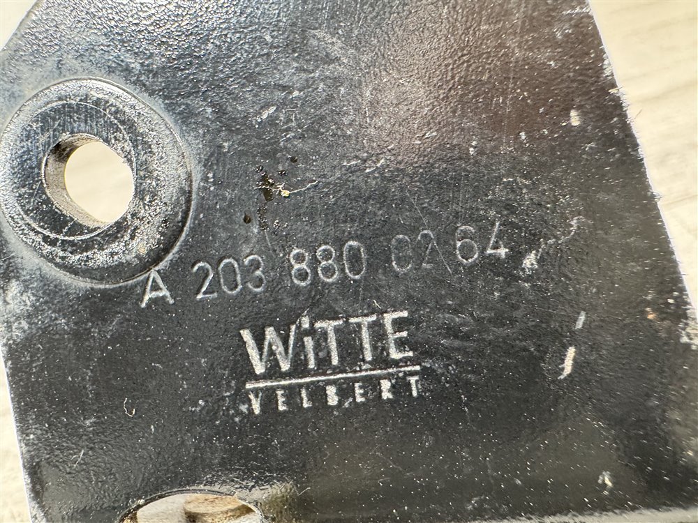 Крюк замка капота, 1800 рублей, Севастополь