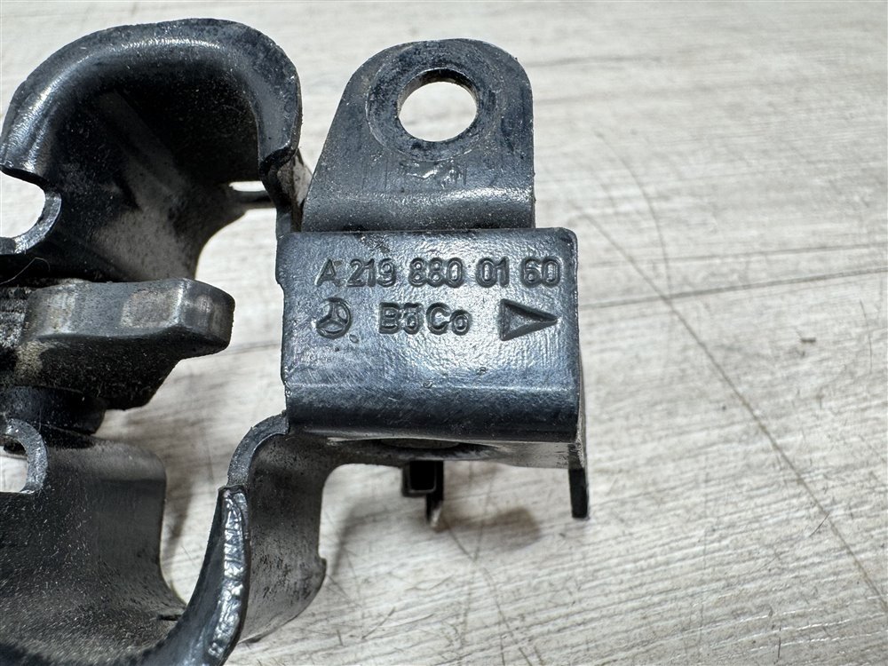 Замок капота, 500 рублей, Севастополь