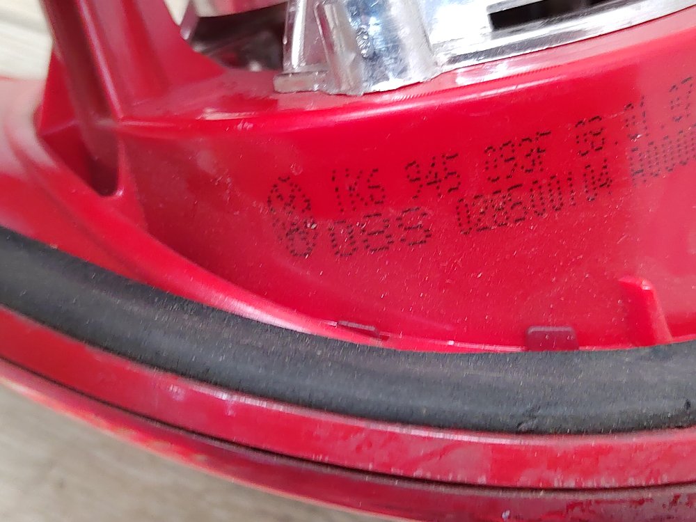 Фонарь в крышку багажника, 1000 рублей, Москва