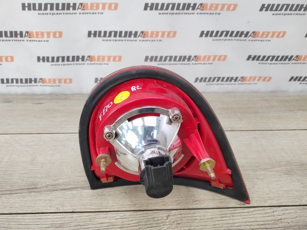 Фонарь в крышку багажника, 1000 рублей, Москва