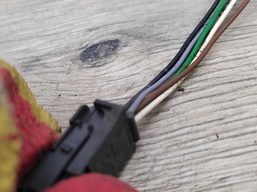 Зеркало, 2000 рублей, Москва