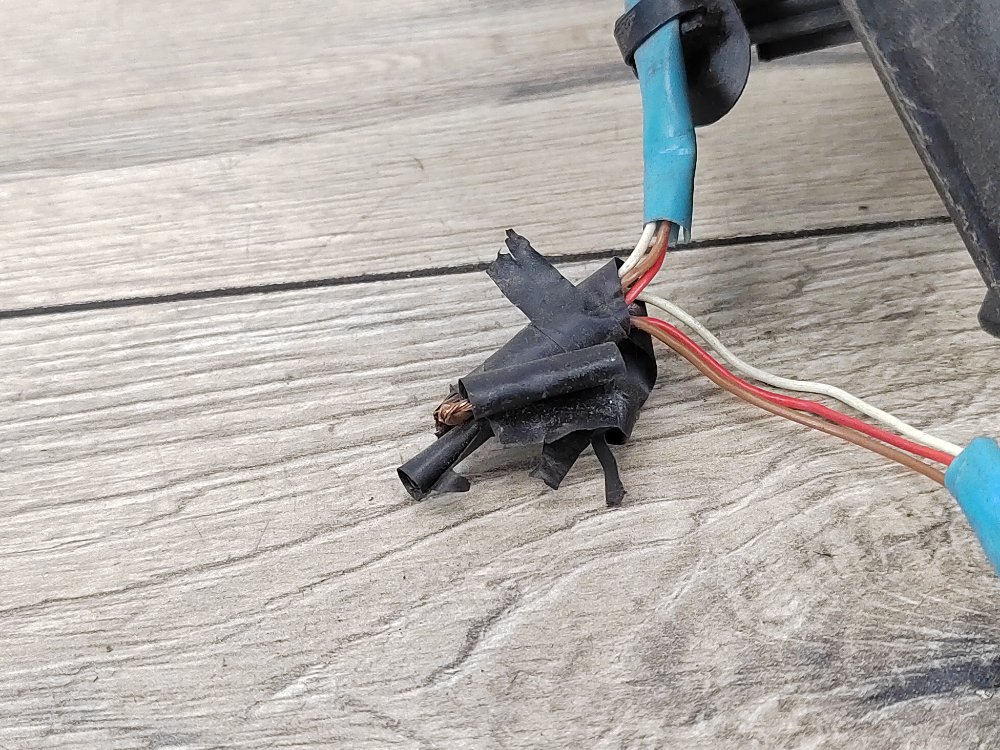 Зеркало, 2000 рублей, Москва