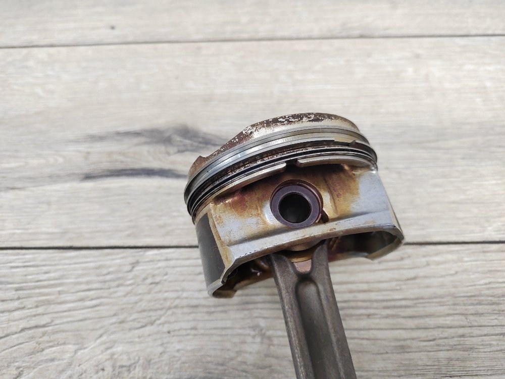 Шатун двигателя, 2000 рублей, Москва